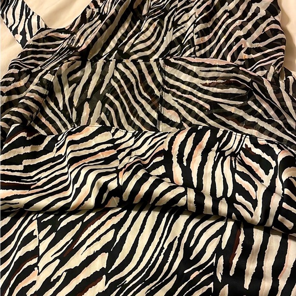 White House Black Market Stunning Lined Zebra Halter Top - Picture 4 of 7